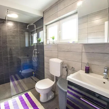 View דירה מוסטר