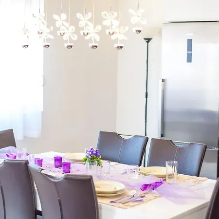 View דירה מוסטר